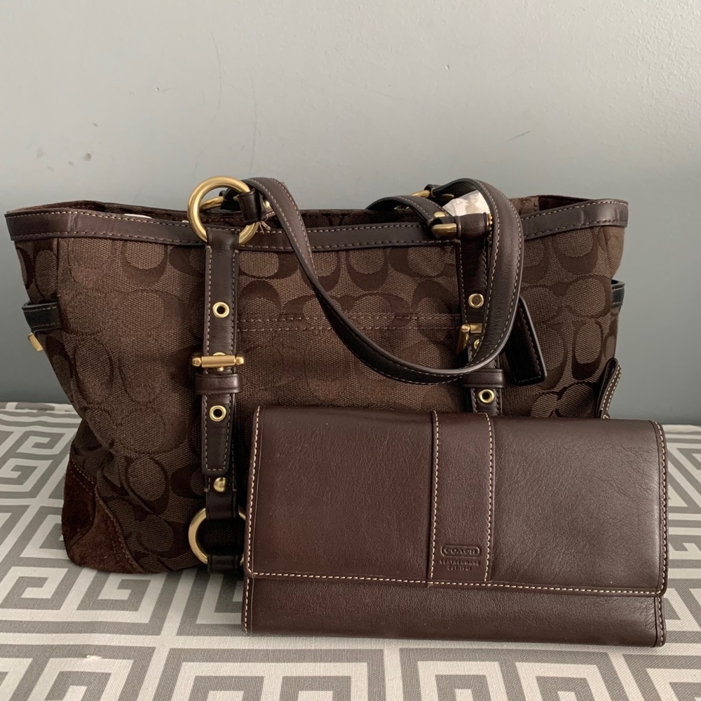 (SOLD) Coach Signature Hampton Shoulder Bag Set